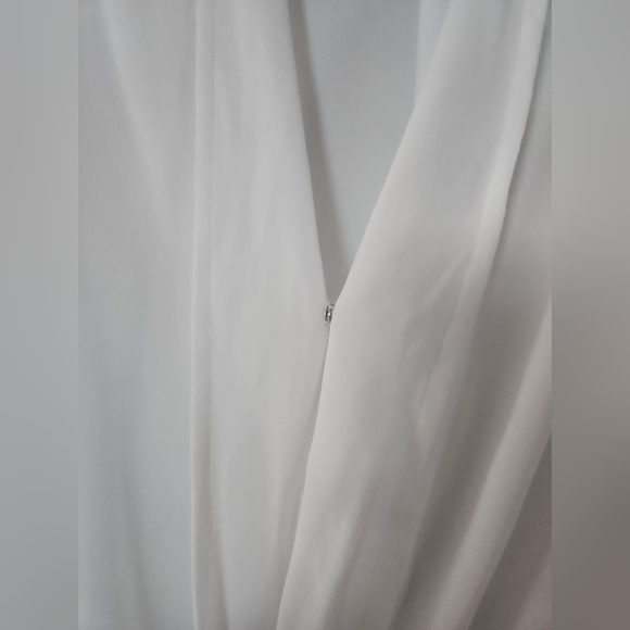 EUC twist front blouse - Picture 5 of 7